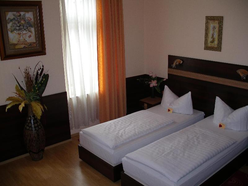 Hotel Elbe Street 34 Франкфурт-на-Майні Номер фото
