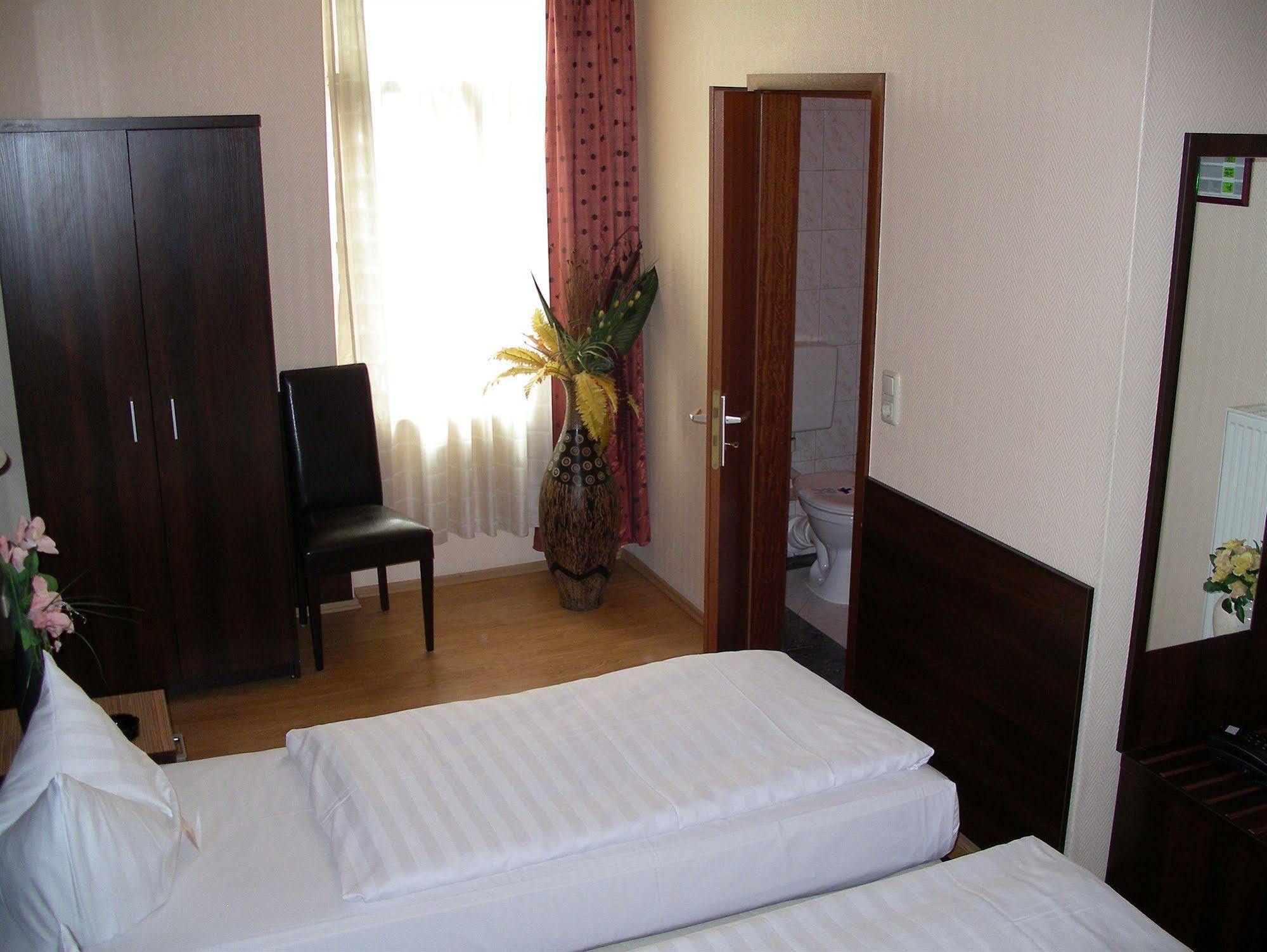 Hotel Elbe Street 34 Франкфурт-на-Майні Екстер'єр фото